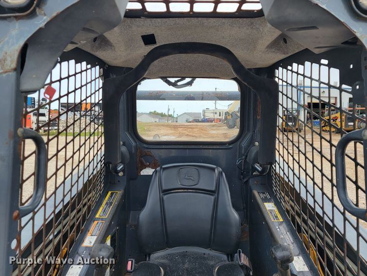 image for item JL9413 2012 John Deere 323D  tracked skid steer loader