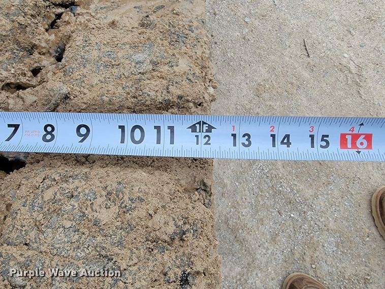 image for item JL9413 2012 John Deere 323D  tracked skid steer loader