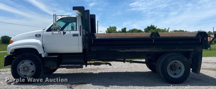 image for item JU9249 2000 Chevrolet C6500  dump flatbed truck