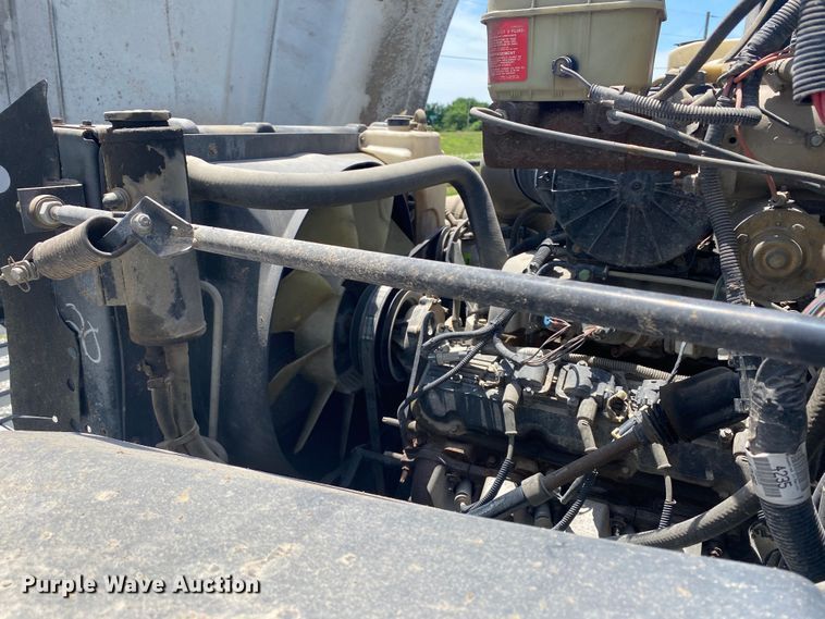 image for item JU9249 2000 Chevrolet C6500  dump flatbed truck