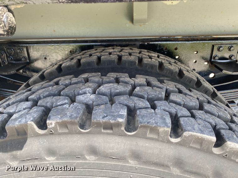 image for item JU9249 2000 Chevrolet C6500  dump flatbed truck