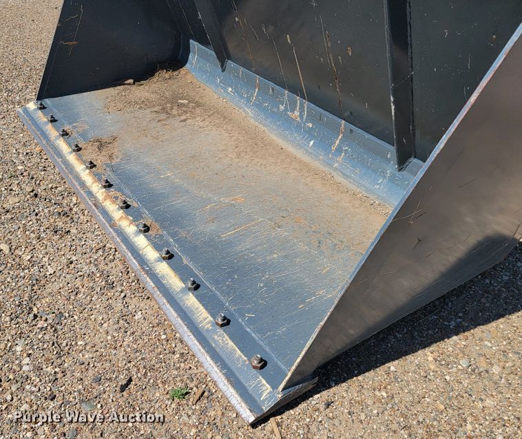 image for item KA9305 2016 Mustang 608  wheel loader