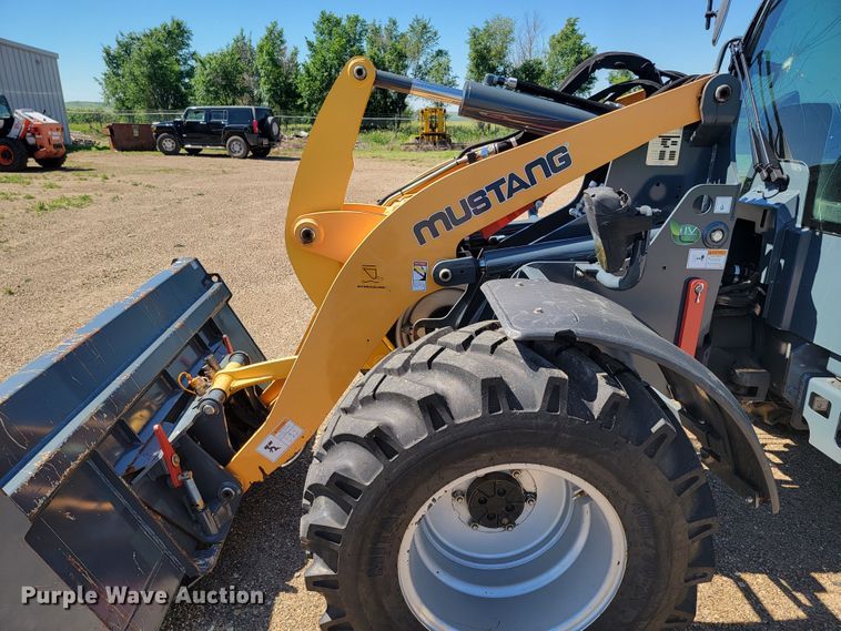 image for item KA9305 2016 Mustang 608  wheel loader