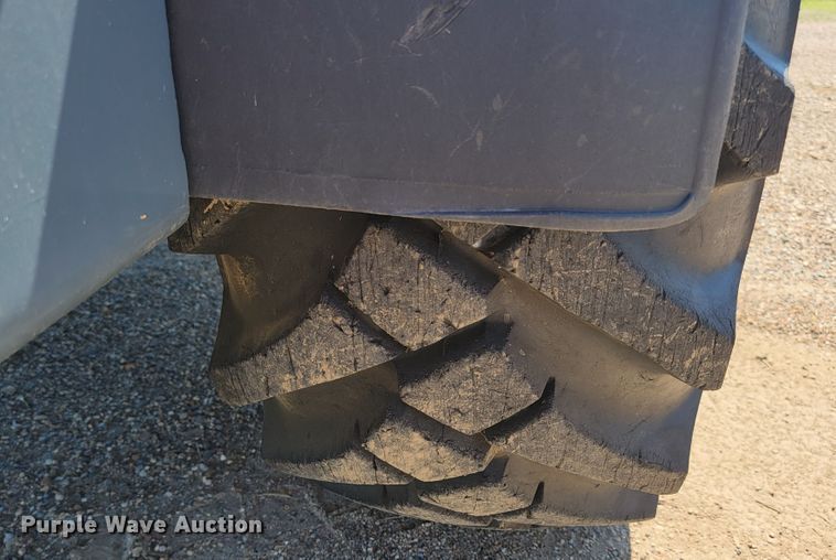 image for item KA9305 2016 Mustang 608  wheel loader