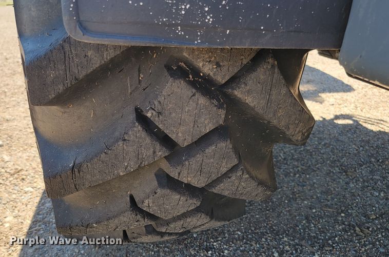 image for item KA9305 2016 Mustang 608  wheel loader