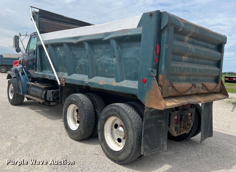 image for item KC9905 2000 Sterling L9511  dump truck