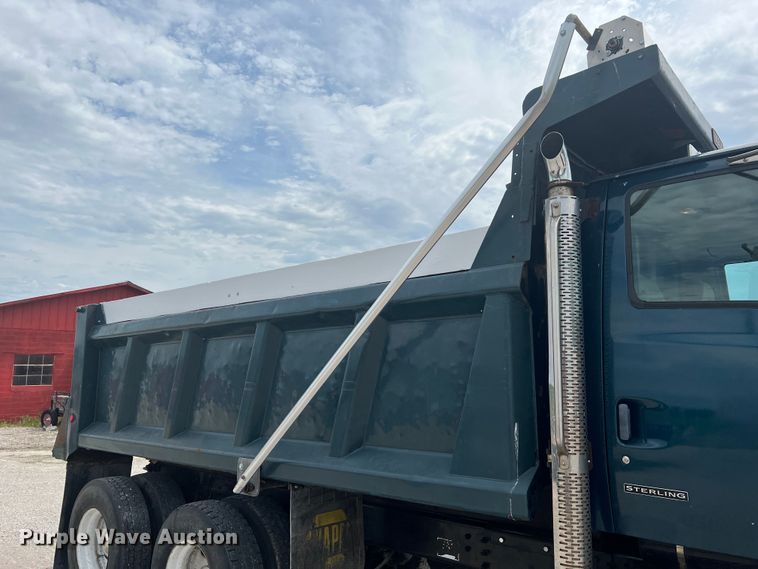 image for item KC9905 2000 Sterling L9511  dump truck