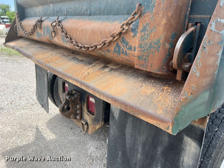 image for item KC9905 2000 Sterling L9511  dump truck