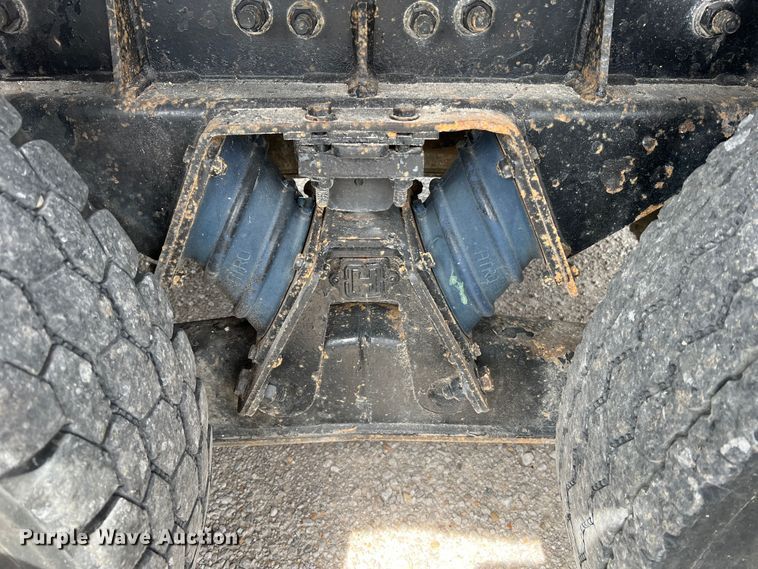 image for item KC9905 2000 Sterling L9511  dump truck