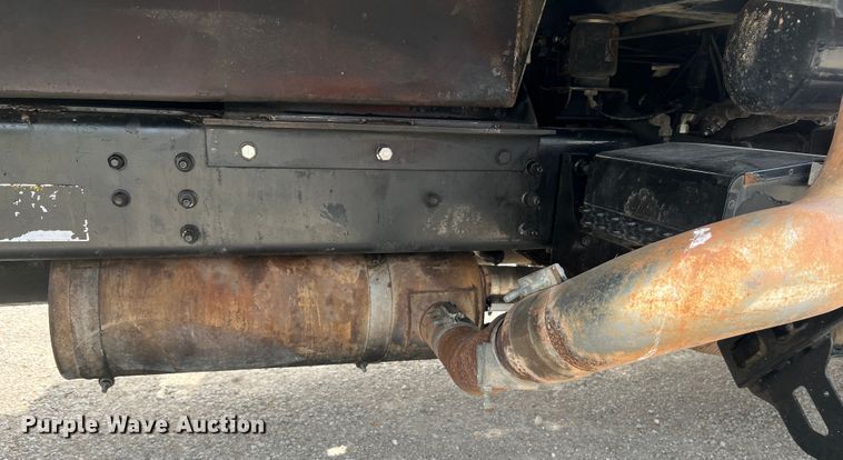 image for item KC9905 2000 Sterling L9511  dump truck