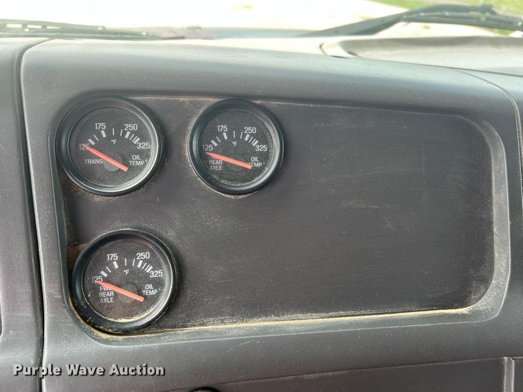 image for item KC9905 2000 Sterling L9511  dump truck