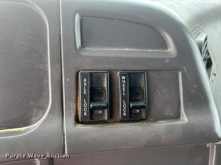 image for item KC9905 2000 Sterling L9511  dump truck