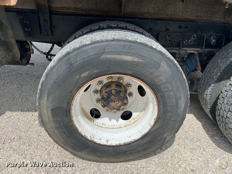 image for item KC9905 2000 Sterling L9511  dump truck