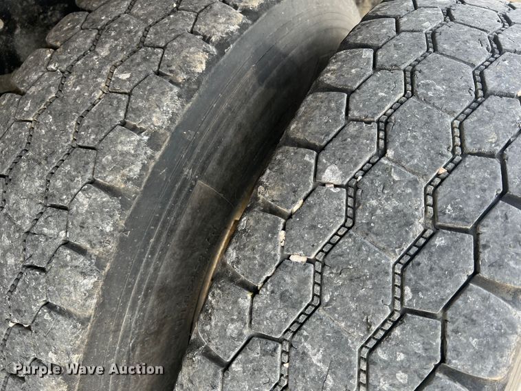 image for item KC9905 2000 Sterling L9511  dump truck