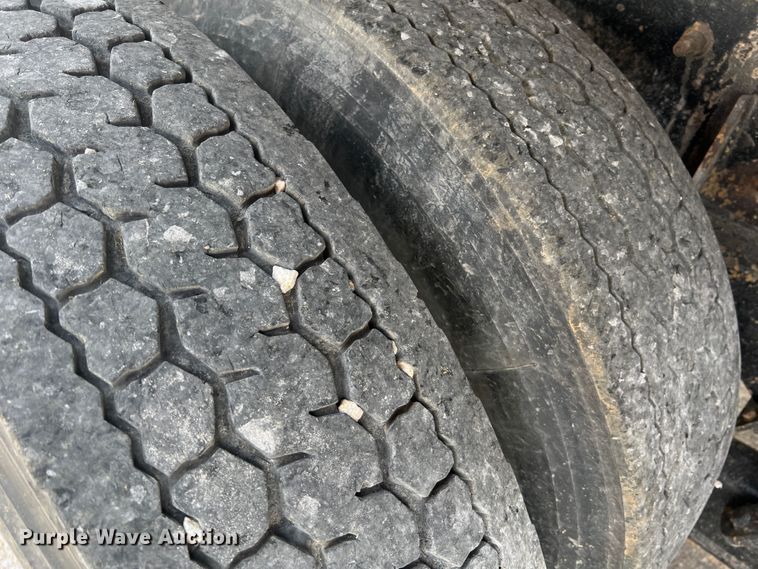 image for item KC9905 2000 Sterling L9511  dump truck