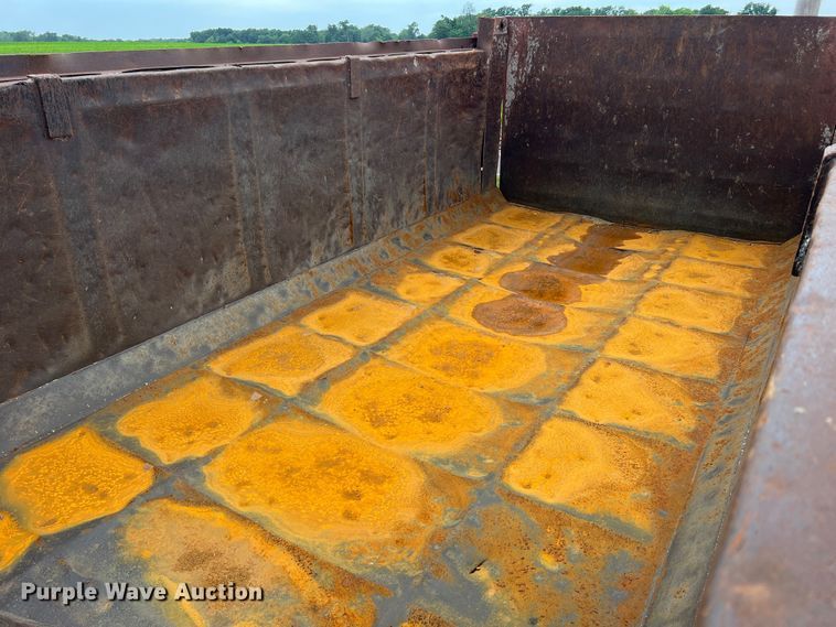 image for item KC9906 2004 Sterling L7500  dump truck