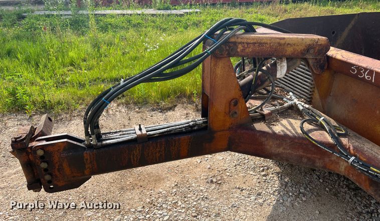 image for item KC9910 1983 Reynolds 8CF  scraper