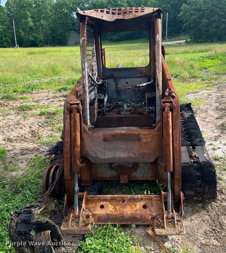 image for item KC9920 Komatsu  skid steer loader