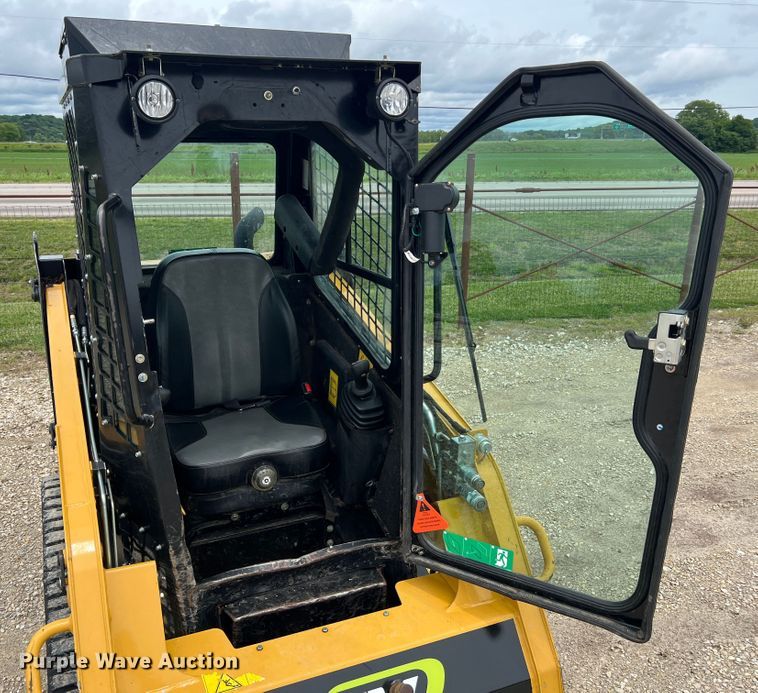 image for item KC9929 2019 ASV RT40-Posi Track  tracked skid steer loader