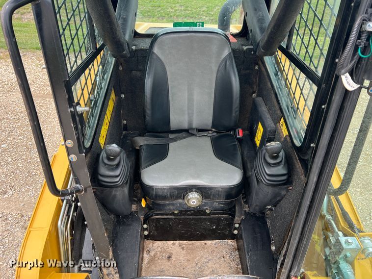 image for item KC9929 2019 ASV RT40-Posi Track  tracked skid steer loader