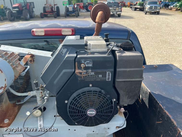 image for item KC9930 2001 Chevrolet Silverado 1500  utility bed pickup truck