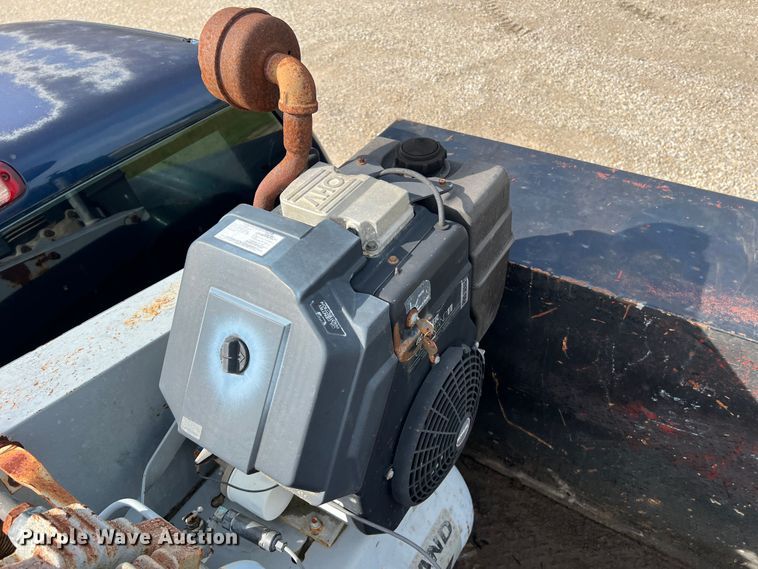 image for item KC9930 2001 Chevrolet Silverado 1500  utility bed pickup truck