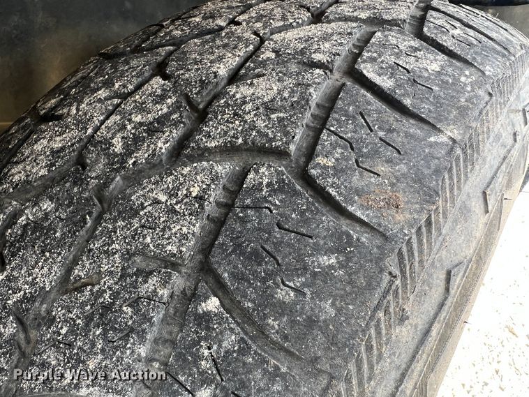 image for item KC9930 2001 Chevrolet Silverado 1500  utility bed pickup truck