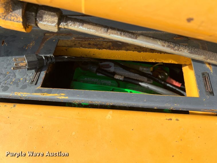 image for item KC9932 1999 Case 1845C  skid steer loader