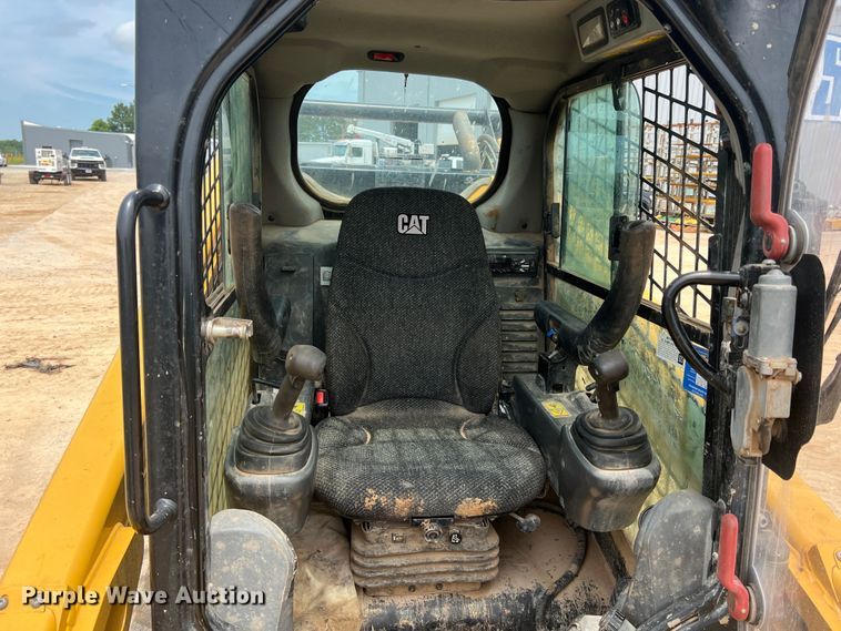 image for item KC9939 2018 Caterpillar 299D2  skid steer loader