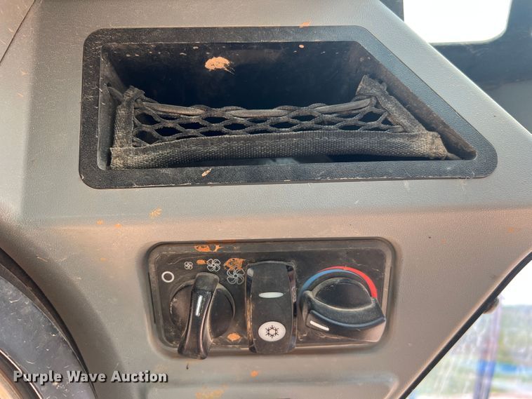 image for item KC9939 2018 Caterpillar 299D2  skid steer loader