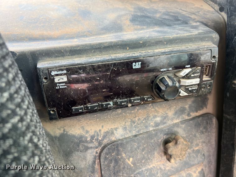 image for item KC9939 2018 Caterpillar 299D2  skid steer loader