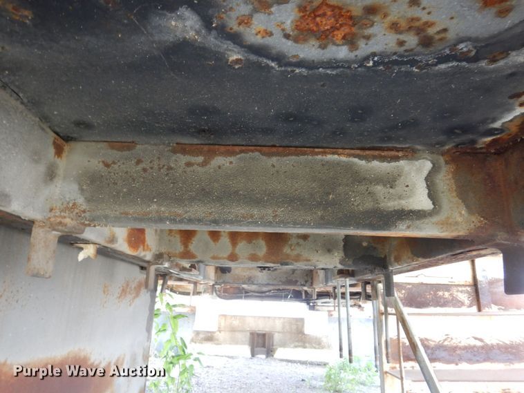 image for item KR9246 1997 CME 75  drilling rig truck bed