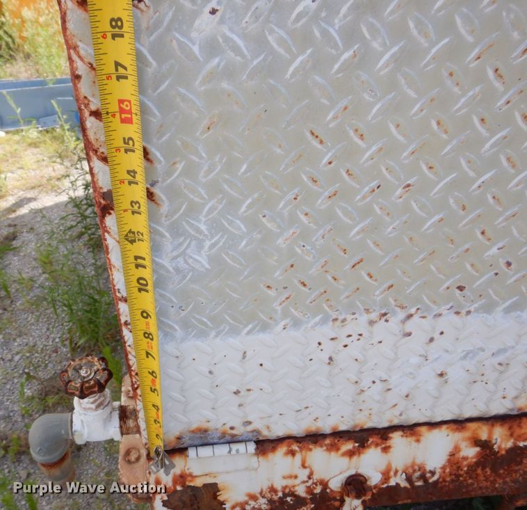 image for item KR9246 1997 CME 75  drilling rig truck bed