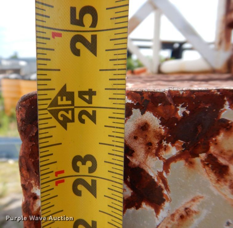 image for item KR9246 1997 CME 75  drilling rig truck bed