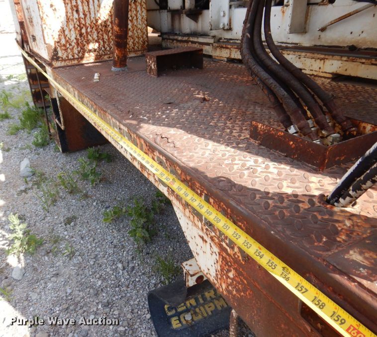 image for item KR9246 1997 CME 75  drilling rig truck bed