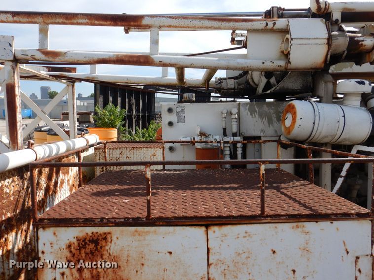 image for item KR9246 1997 CME 75  drilling rig truck bed