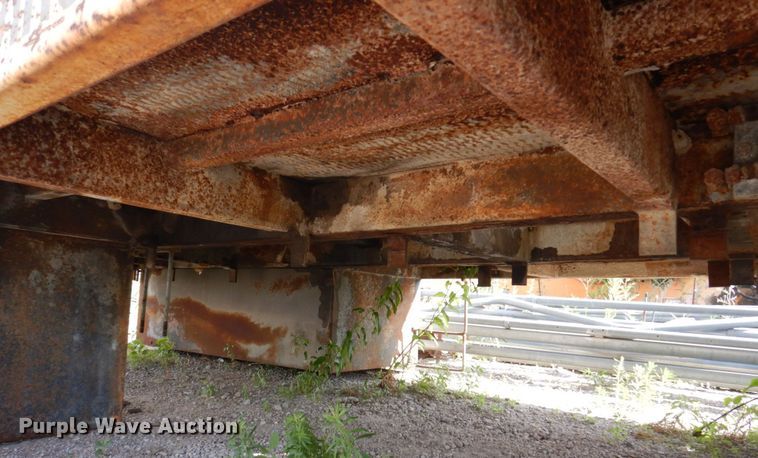 image for item KR9246 1997 CME 75  drilling rig truck bed