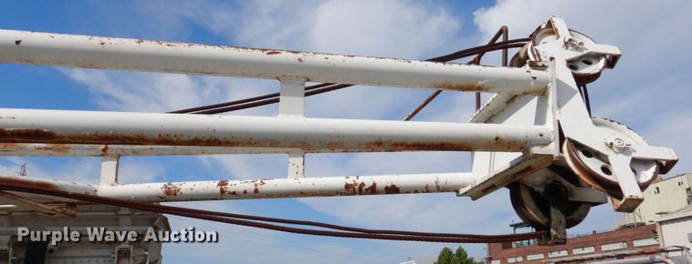 image for item KR9246 1997 CME 75  drilling rig truck bed