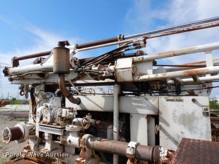 image for item KR9246 1997 CME 75  drilling rig truck bed