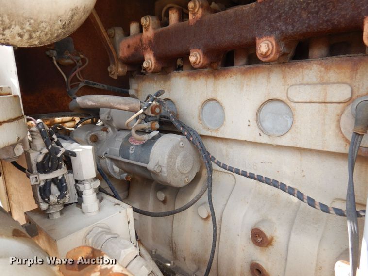 image for item KR9246 1997 CME 75  drilling rig truck bed