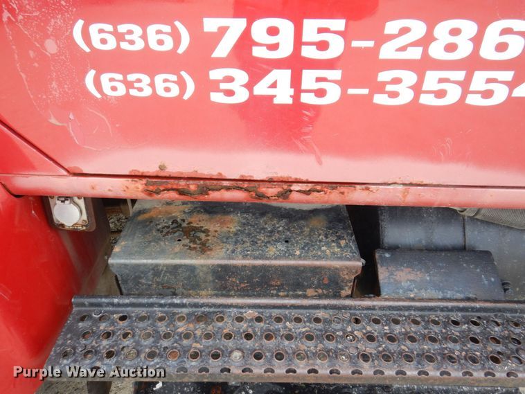 image for item KR9269 1998 International 4900  dump truck