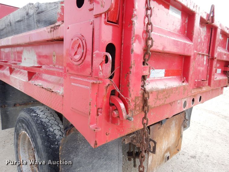 image for item KR9269 1998 International 4900  dump truck
