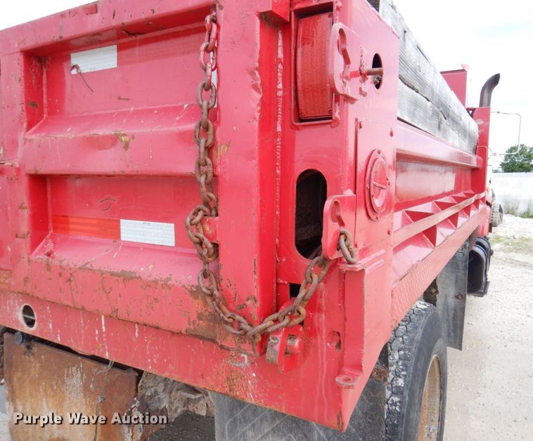 image for item KR9269 1998 International 4900  dump truck
