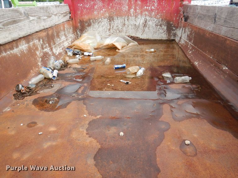 image for item KR9269 1998 International 4900  dump truck