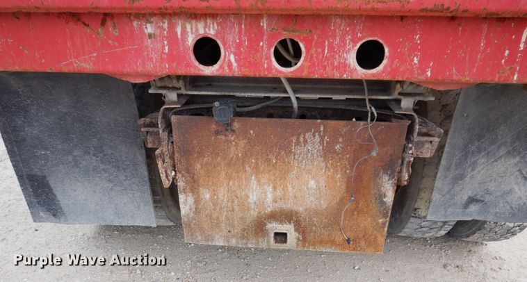 image for item KR9269 1998 International 4900  dump truck