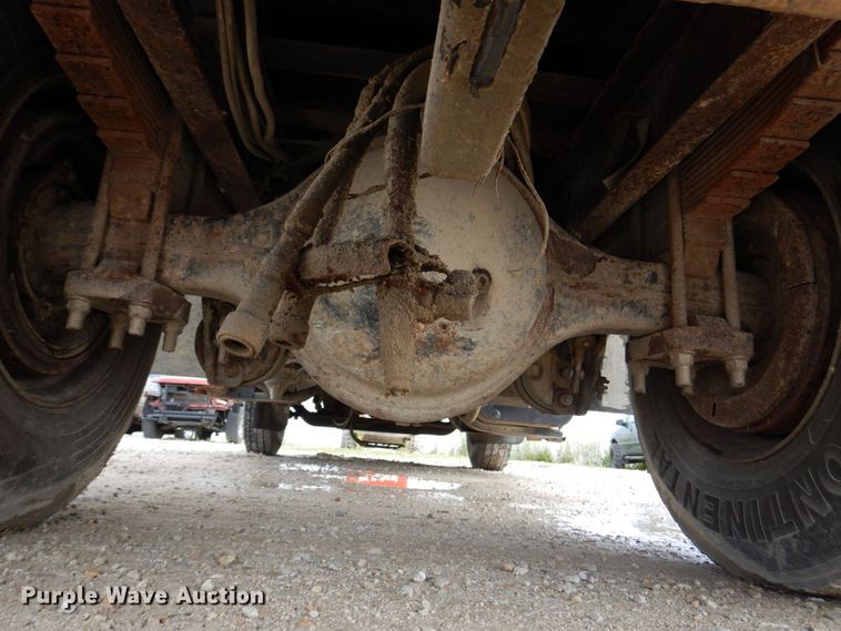 image for item KR9269 1998 International 4900  dump truck