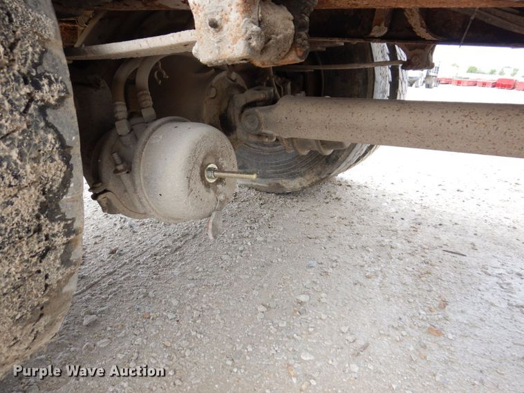 image for item KR9269 1998 International 4900  dump truck