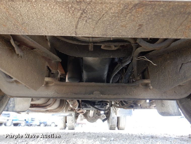 image for item KR9269 1998 International 4900  dump truck