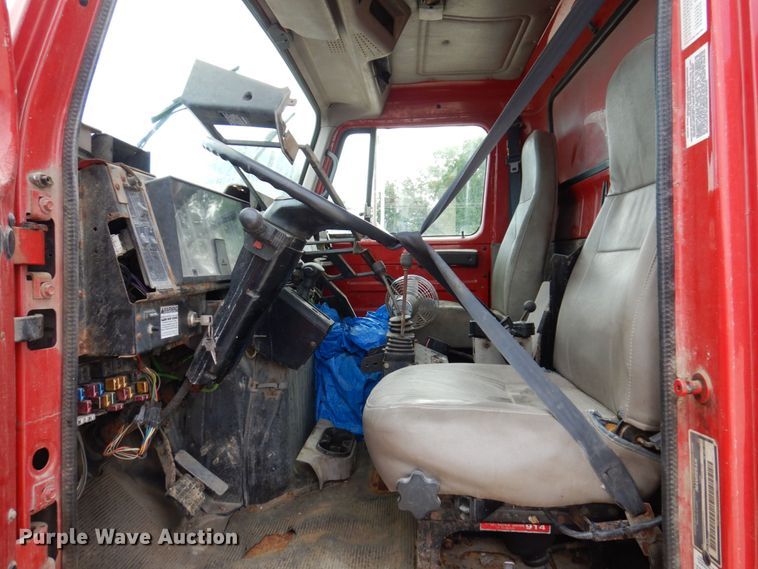 image for item KR9269 1998 International 4900  dump truck