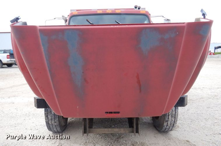 image for item KR9269 1998 International 4900  dump truck